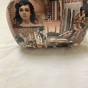 Lovely, hard sided makeup case